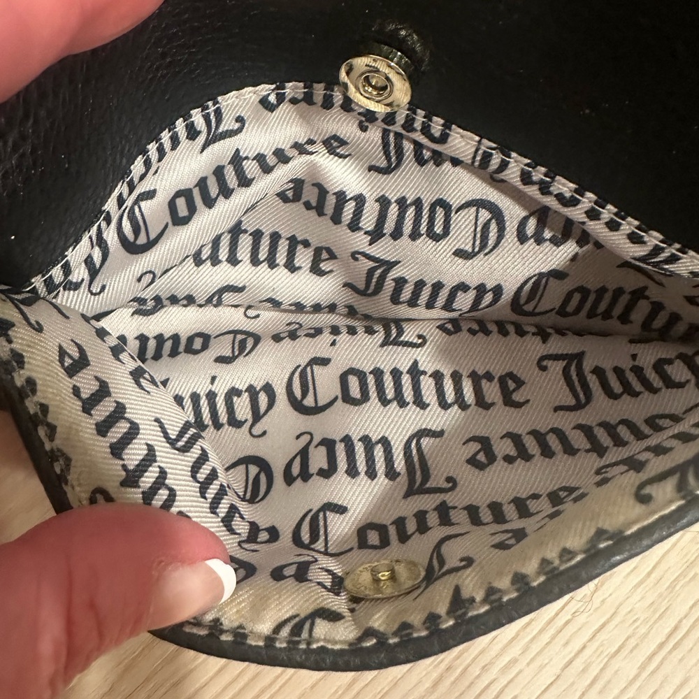 Juicy Couture Black Wristlet with Pink Logo - Picture 6 of 7
